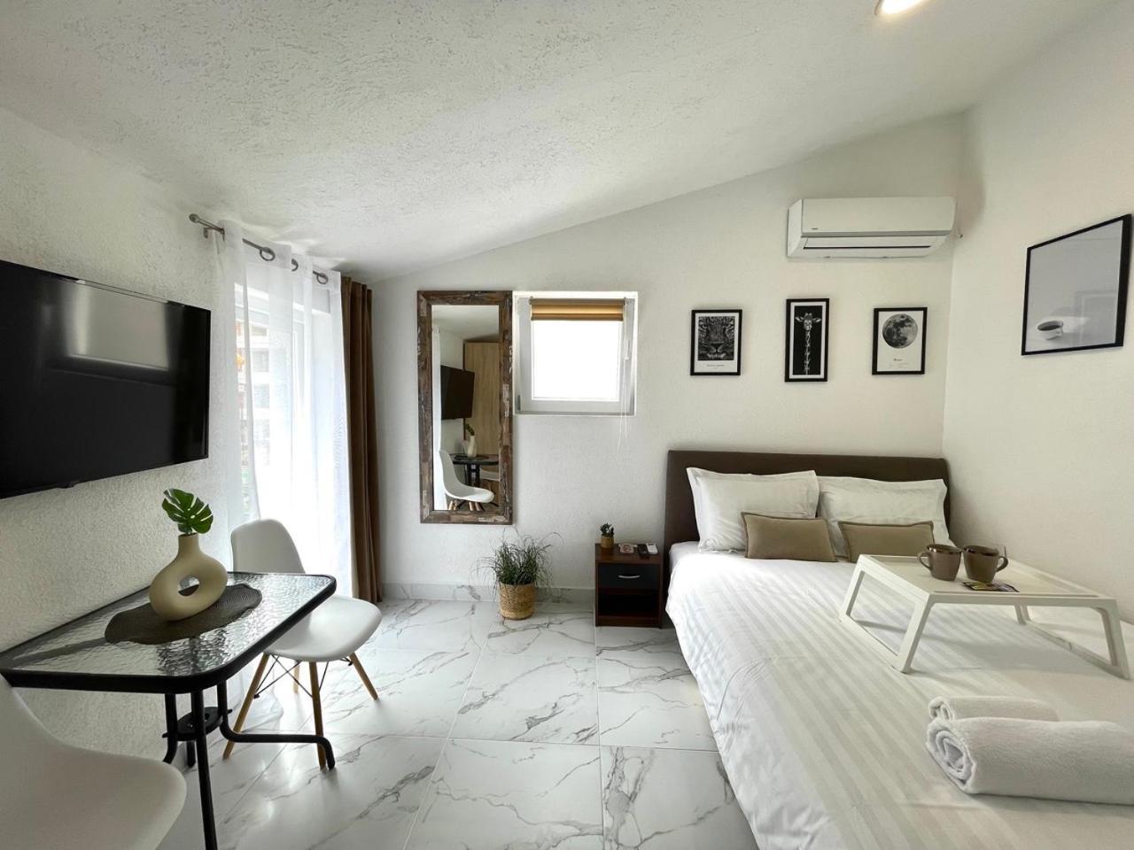 Apartment Pribilovic *